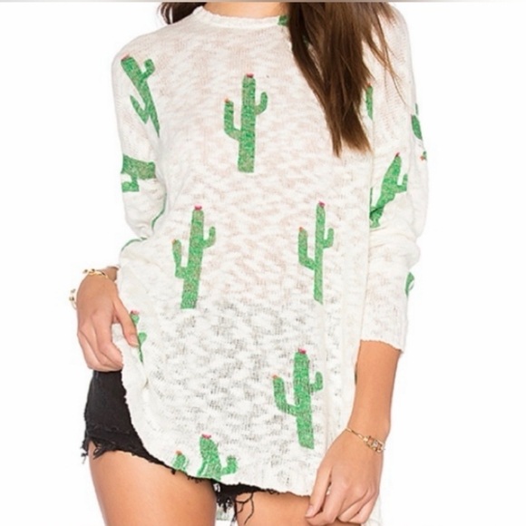 Show Me Your MuMu Sweaters - Show Me Your Mumu lightweight Crewneck Sweater Cactus Size Small EUC